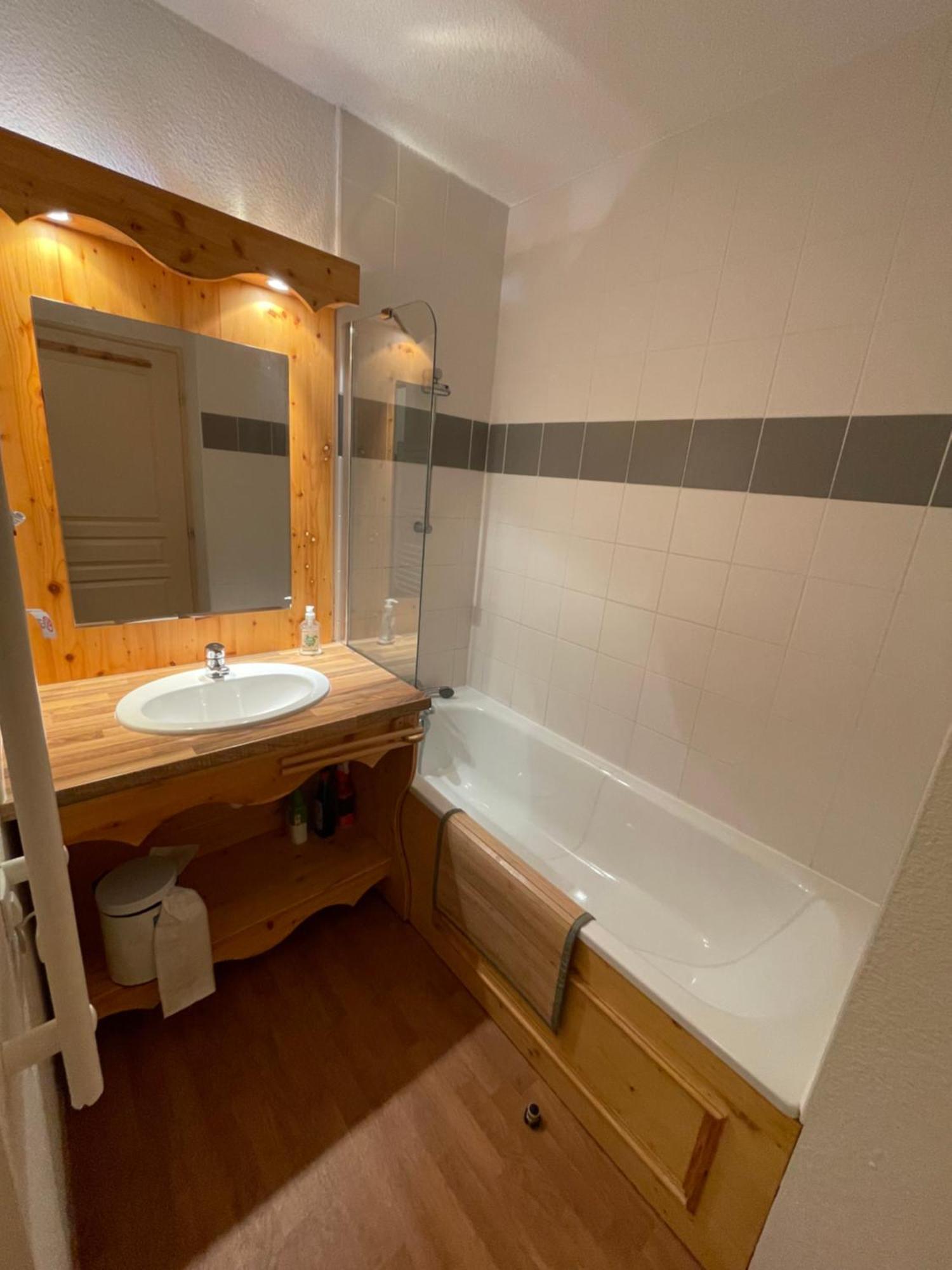Studio Orelle 3 Vallees - Spa & Piscine - Apt 004 المظهر الخارجي الصورة