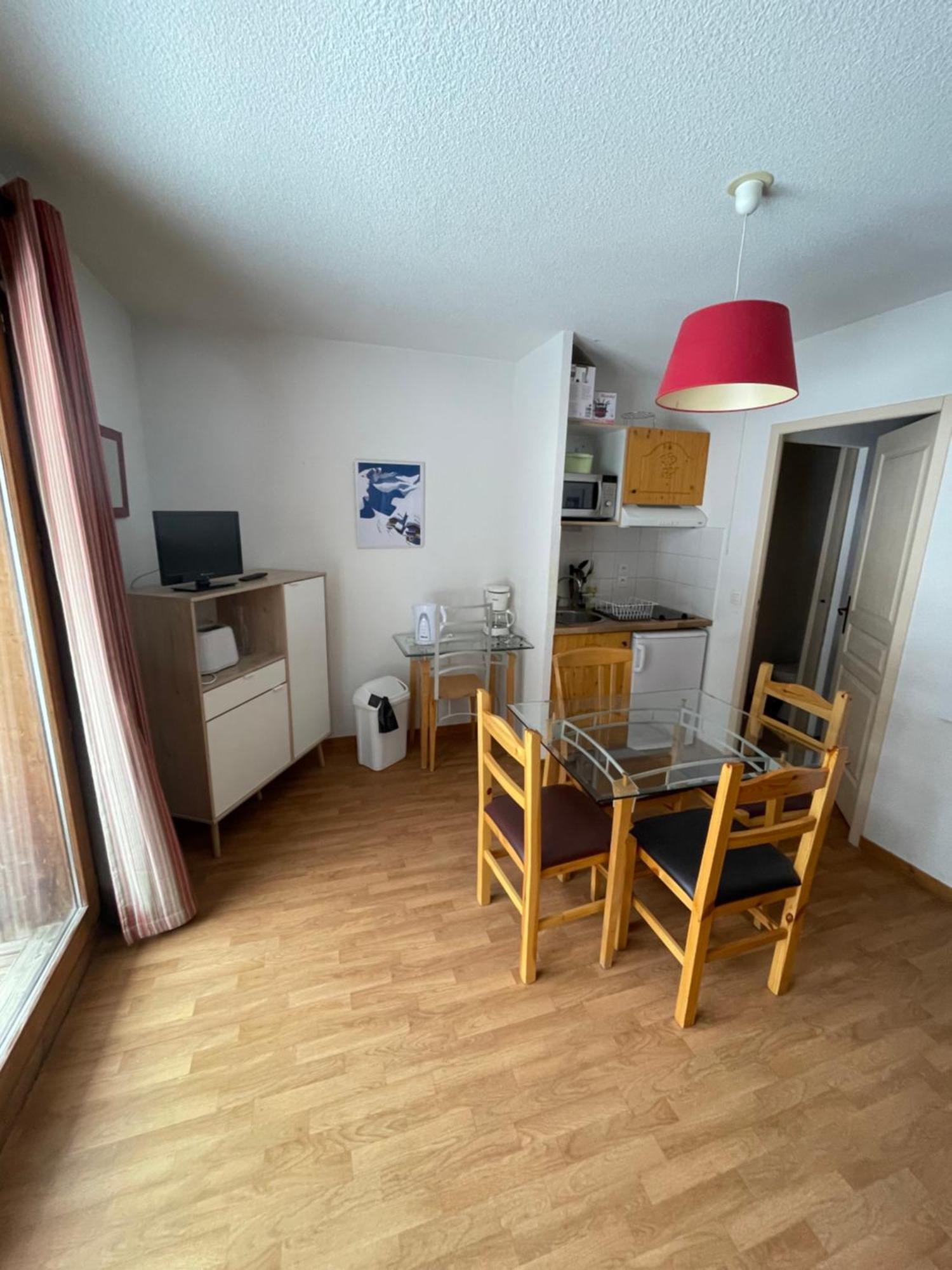 Studio Orelle 3 Vallees - Spa & Piscine - Apt 004 المظهر الخارجي الصورة