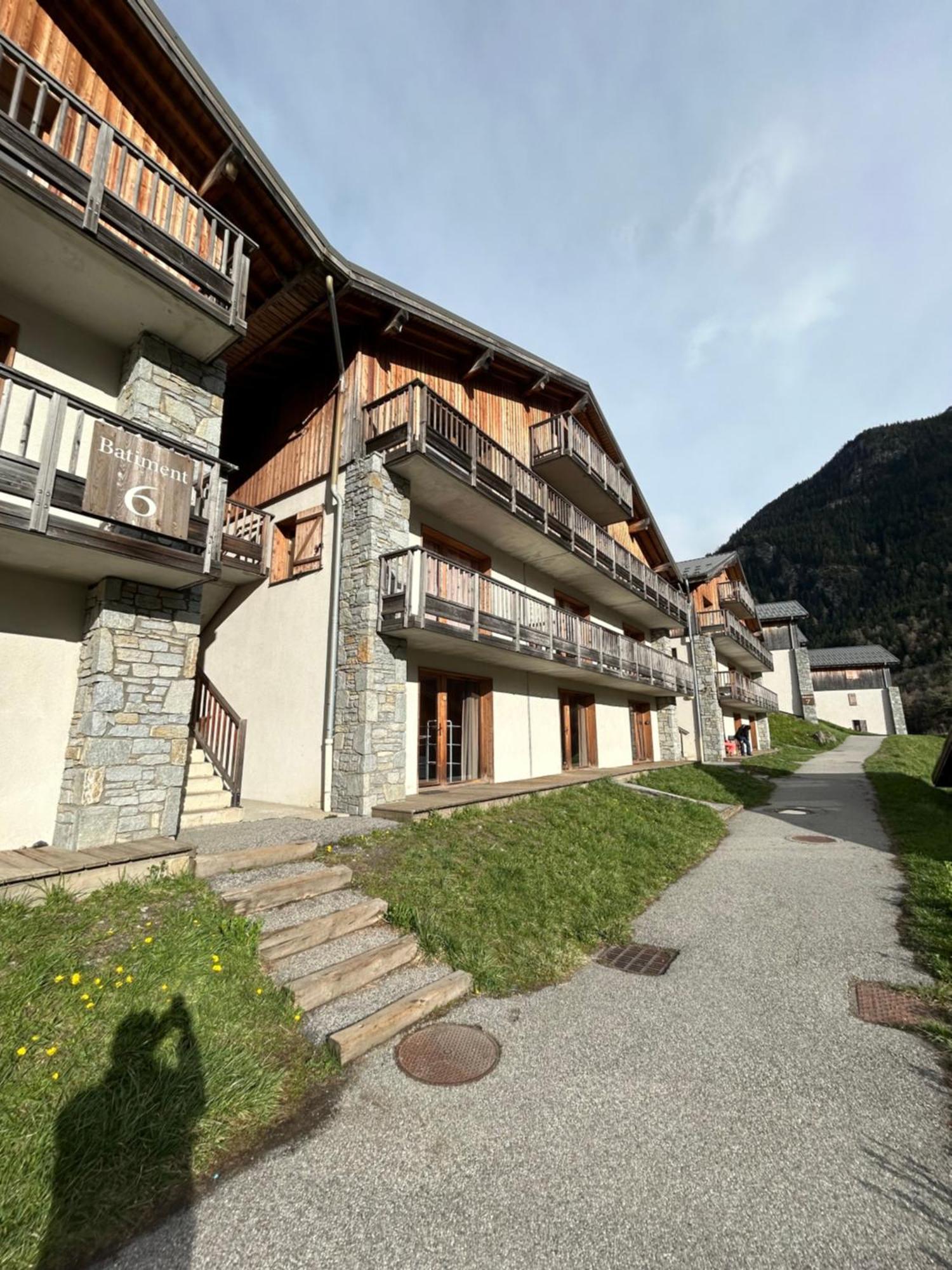 Studio Orelle 3 Vallees - Spa & Piscine - Apt 004 المظهر الخارجي الصورة
